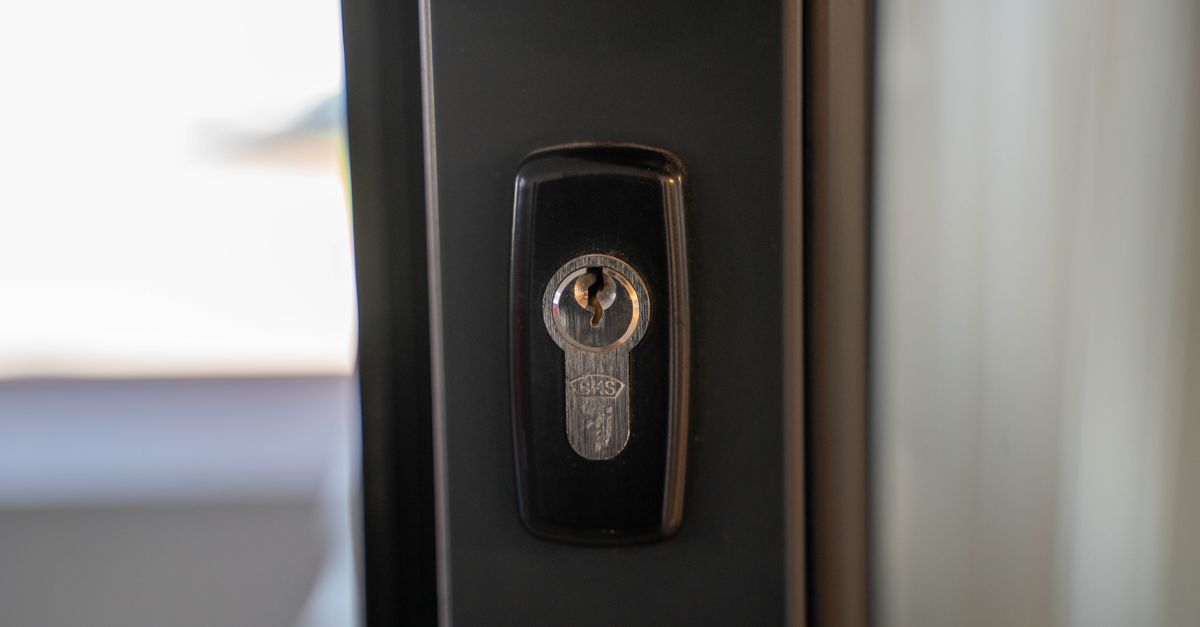 locksmith service technician — Hempstead Locksmiths